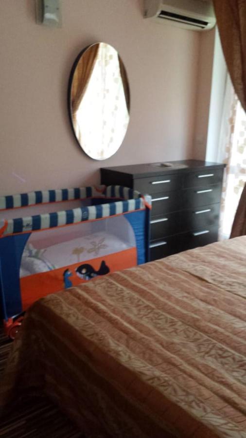 Apartment With Green Terrace Burgas Bagian luar foto